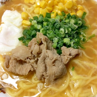 味噌ラーメン牛ばら入り